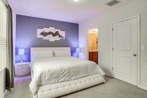 Apartment (3 Bedrooms) | Interior - Modern Family Townhome w/ Patio in Riverview! (Riverview)