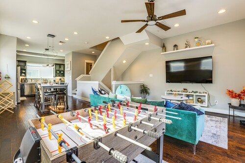 2 Mi to Dtwn: Modern Houston Home w/ Private Patio