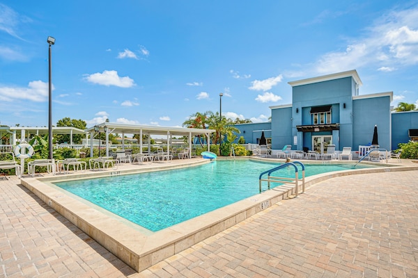 4 Mi To Dtwn Sarasota! Family Home W/ Pool Access - Sarasota, FL