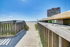 Interior - Unwind Poolside & Walk to Ocean! Myrtle Beach Unit (Myrtle Beach)