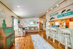 House (2 Bedrooms) | Interior - Angler's Paradise! Homosassa River Retreat w/ Dock (Homosassa)