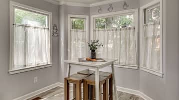 Nhà (3 Bedrooms) | Nội thất