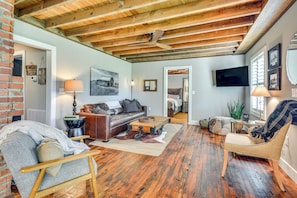 House (3 Bedrooms) | Front of property