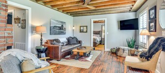 Cozy Cottage: Nature-filled Winston-salem Retreat!