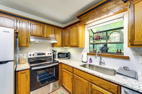 House (2 Bedrooms) | Interior