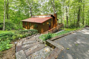 House (2 Bedrooms) | Interior - Smoky Mtn Cabin, 7 Mi to Cataloochee Ski Area! (Maggie Valley)