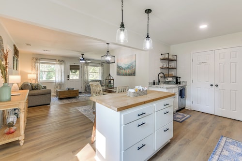 Walk to Dtwn Pine Mountain! 'evergreen Cottage'