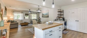 Walk to Dtwn Pine Mountain! 'evergreen Cottage'