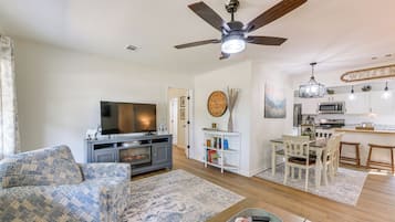 House (2 Bedrooms) | Front of property