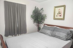 House (3 Bedrooms) | Interior - 6 Mi to Dtwn Pensacola: Family-friendly Gem! (Pensacola)
