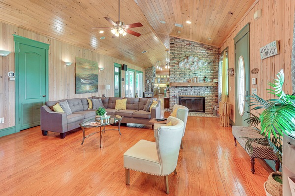 House (4 Bedrooms) | Interior