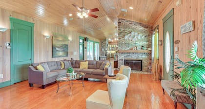 Private Hot Tub! Home < 1 Mi to Lake Okeechobee