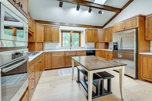 House (3 Bedrooms) | Interior - Wisconsin River Gem 12 Mi to Granite Peak Ski Area (Mosinee)