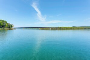 Interior - Walk to Greers Ferry Lake! Home w/ Dock Access (Higden)