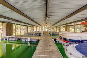 Interior - Walk to Greers Ferry Lake! Home w/ Dock Access (Higden)