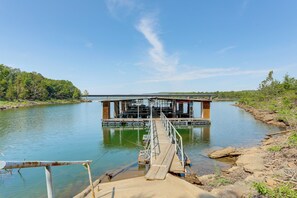 Interior - Walk to Greers Ferry Lake! Home w/ Dock Access (Higden)