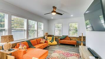 House (3 Bedrooms) | Front of property