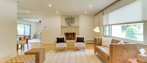 House (3 Bedrooms) | Front of property