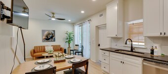 Duplex w/ Furnished Patio Near Lake Ouachita!