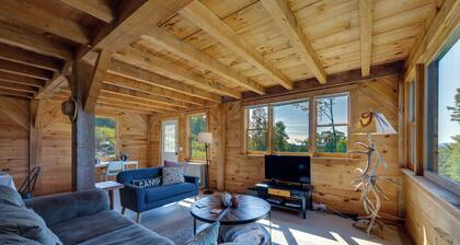 Unplug, Unwind & Explore: Remote Vermont Cabin
