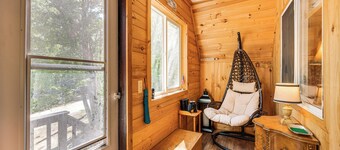 Walk to Beach & Playground: Charming Madison Cabin