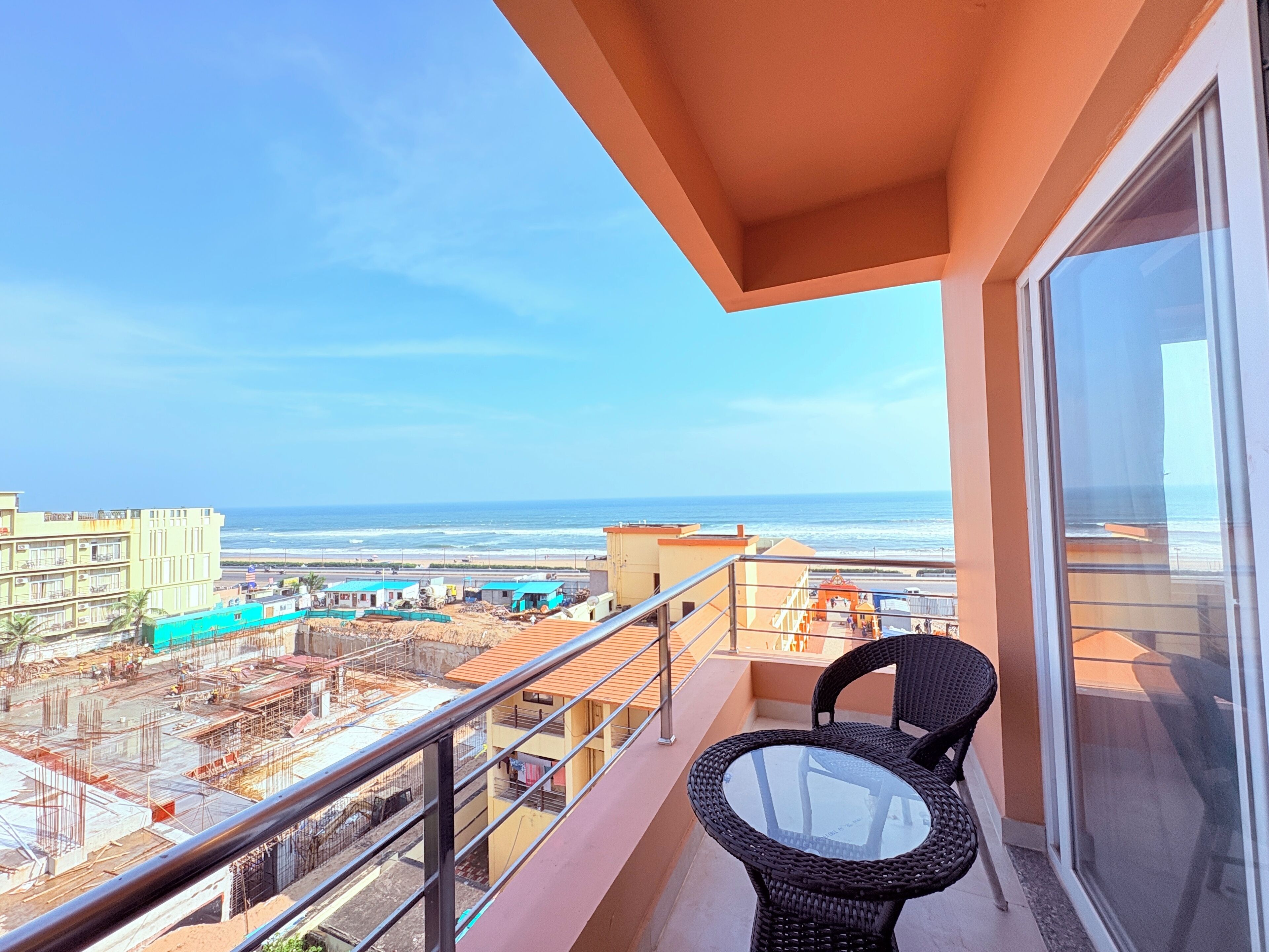 Kahden hengen premium-huone, parveke, kaupunkinäköala | Näkymä parvekkeelta