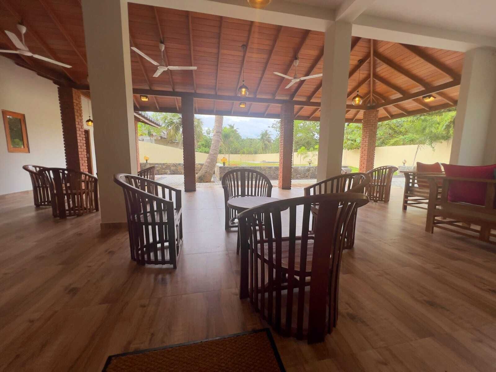 Vila, 5 quartos, acessível, para fumantes | Opções para refeição ao ar livre