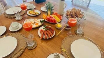 Villa, 5 Bedrooms, Accessible, Smoking | Outdoor dining