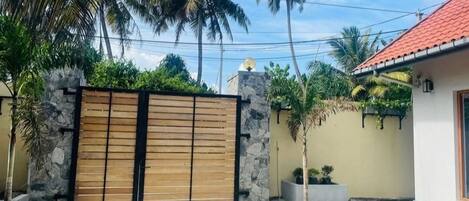 Villa, 5 Bedrooms, Accessible, Smoking | Property grounds