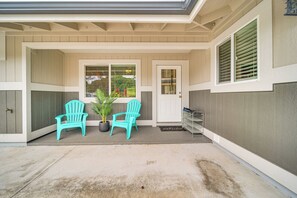 Interior - Close to Beaches! Pet-friendly Keaau Home w/ Lanai (Keaau)