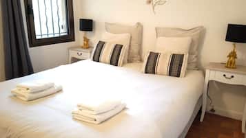 1 chambre, fer et planche à repasser, Wi-Fi gratuit, draps fournis