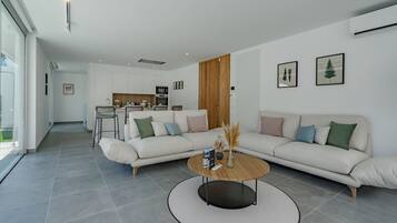 Standard House | Ruang tamu