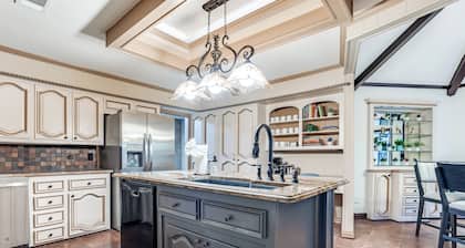 Spacious 9-Bedroom Retreat w/ Pool, Game Room & BBQ – Perfect for Groups!