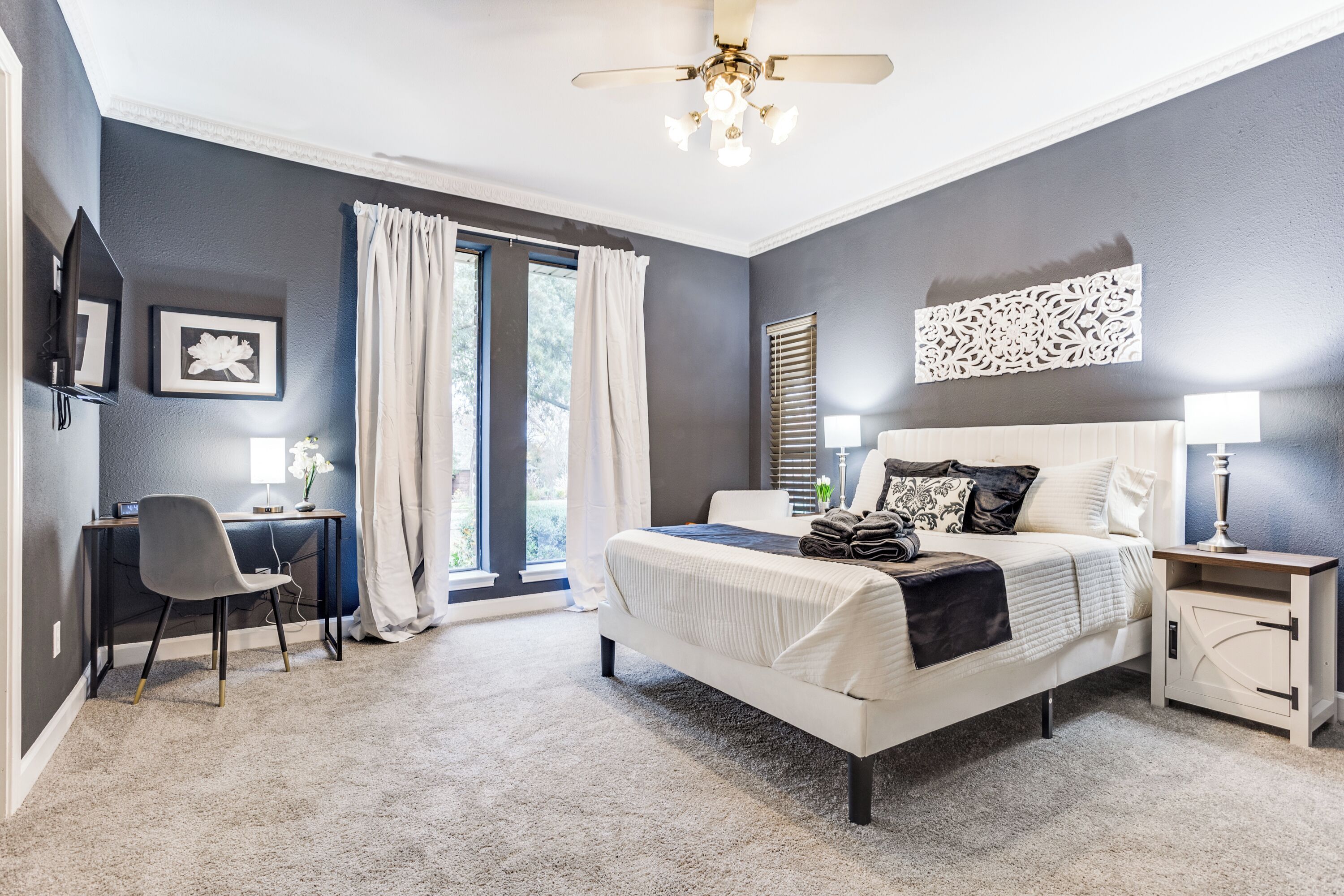 9 bedrooms, desk, iron/ironing board, free WiFi