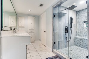 Hair dryer, towels - The Castle / 9BR Retreat w/ Pool + Game Room (Garland)