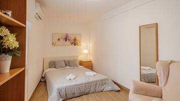 2 slaapkamers, een strijkplank/strijkijzer, wifi, beddengoed