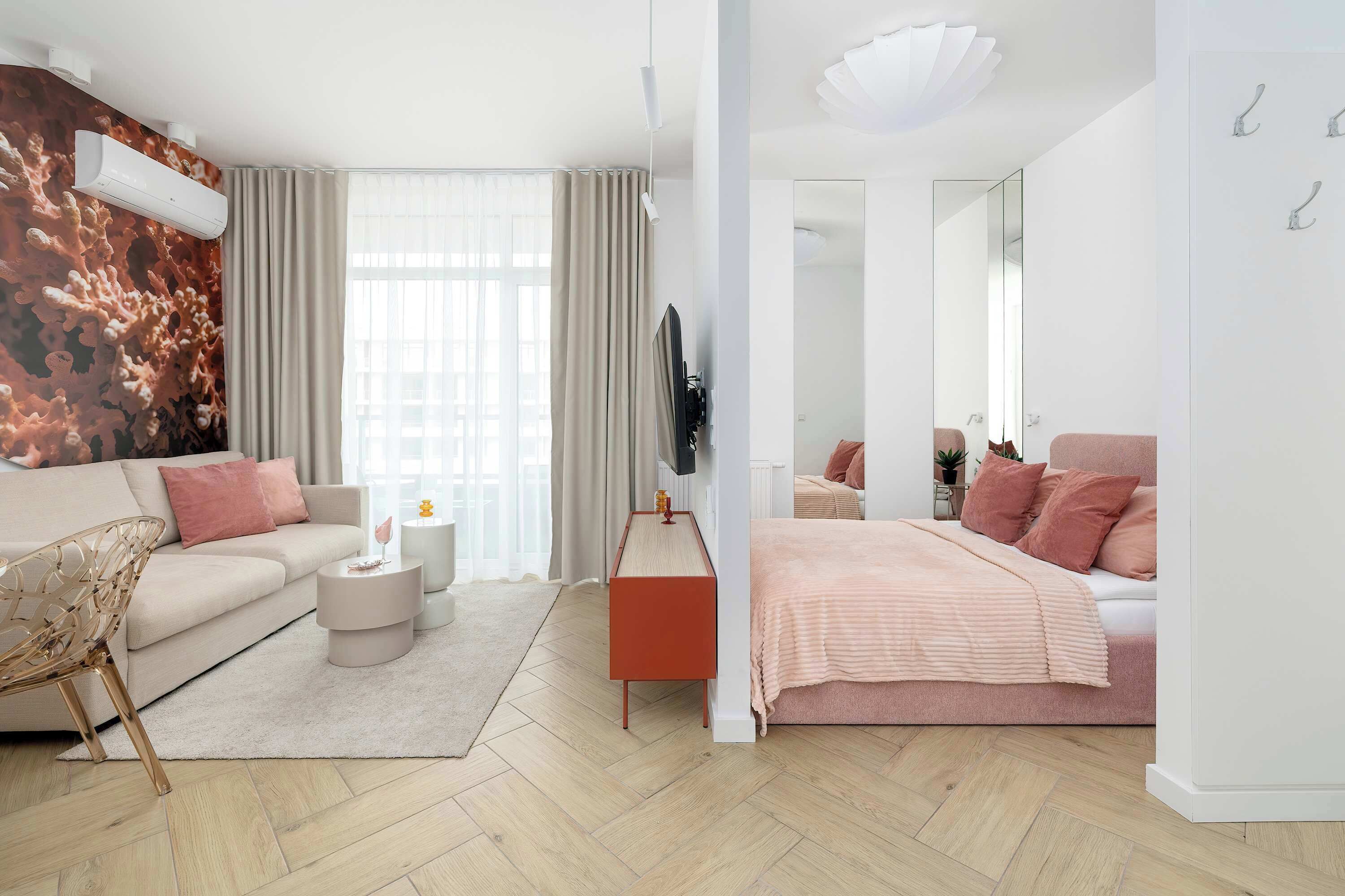 Bügeleisen/Bügelbrett, Reisekinderbett, WLAN, Bettwäsche