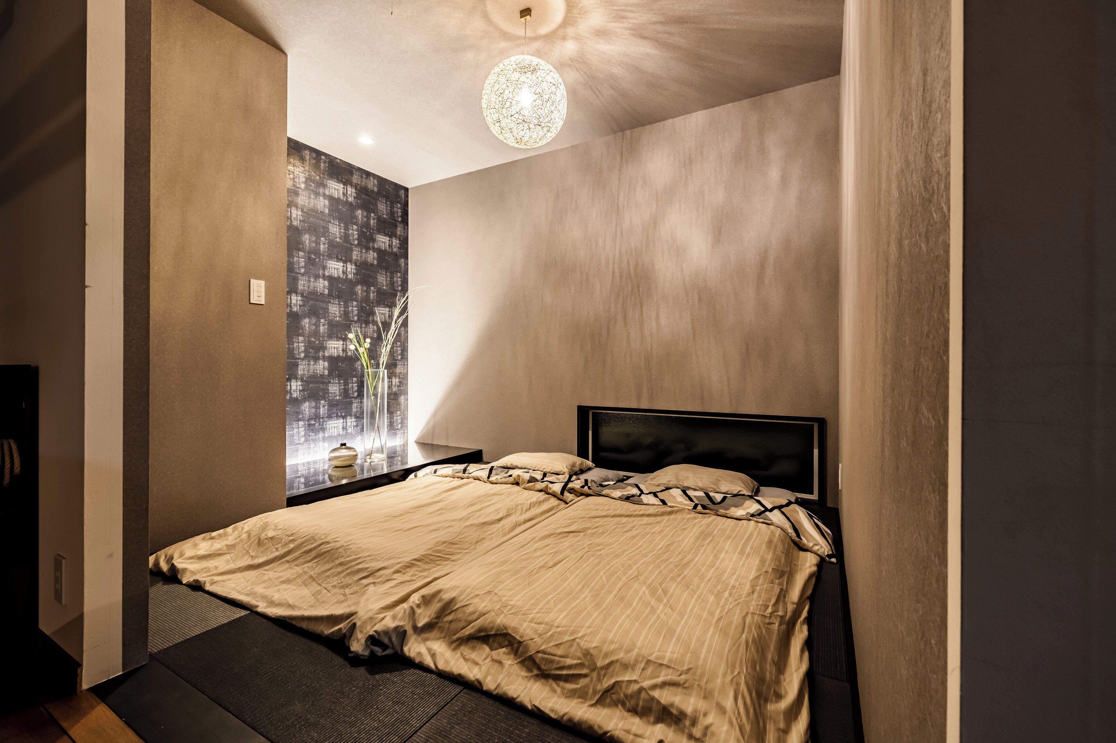 2 bedrooms, iron/ironing board, WiFi