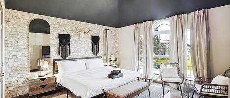 5 habitaciones, tabla de planchar con plancha, cuna de viaje y wifi