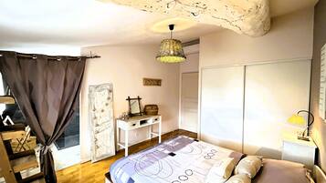 3 soveværelser, skrivebord, Wi-Fi, sengetøj