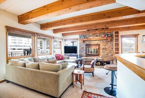 TV, fireplace, offices