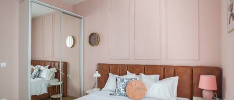 1 chambre, fer et planche à repasser, Wi-Fi, draps fournis