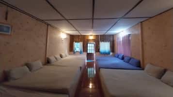 Family Room | Free WiFi