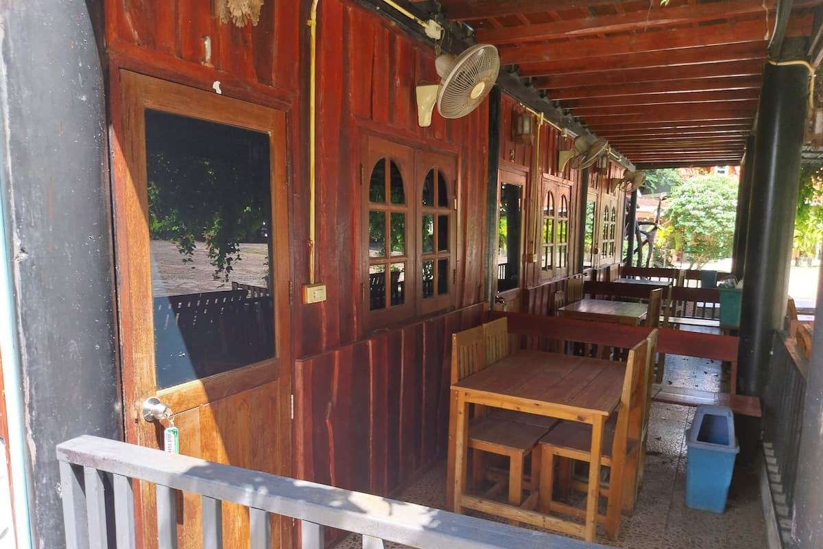 Standard Double Room | Free WiFi