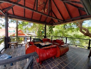 Premier Double Room | Free WiFi - Bamboo River House Kaeng Krachan (Kaeng Krachan)