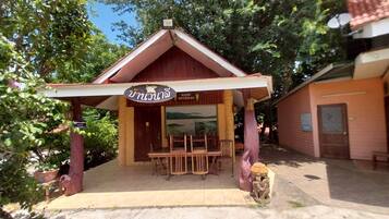 Deluxe Double Room | Free WiFi