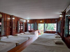 Suíte estúdio família | Wi-Fi de cortesia