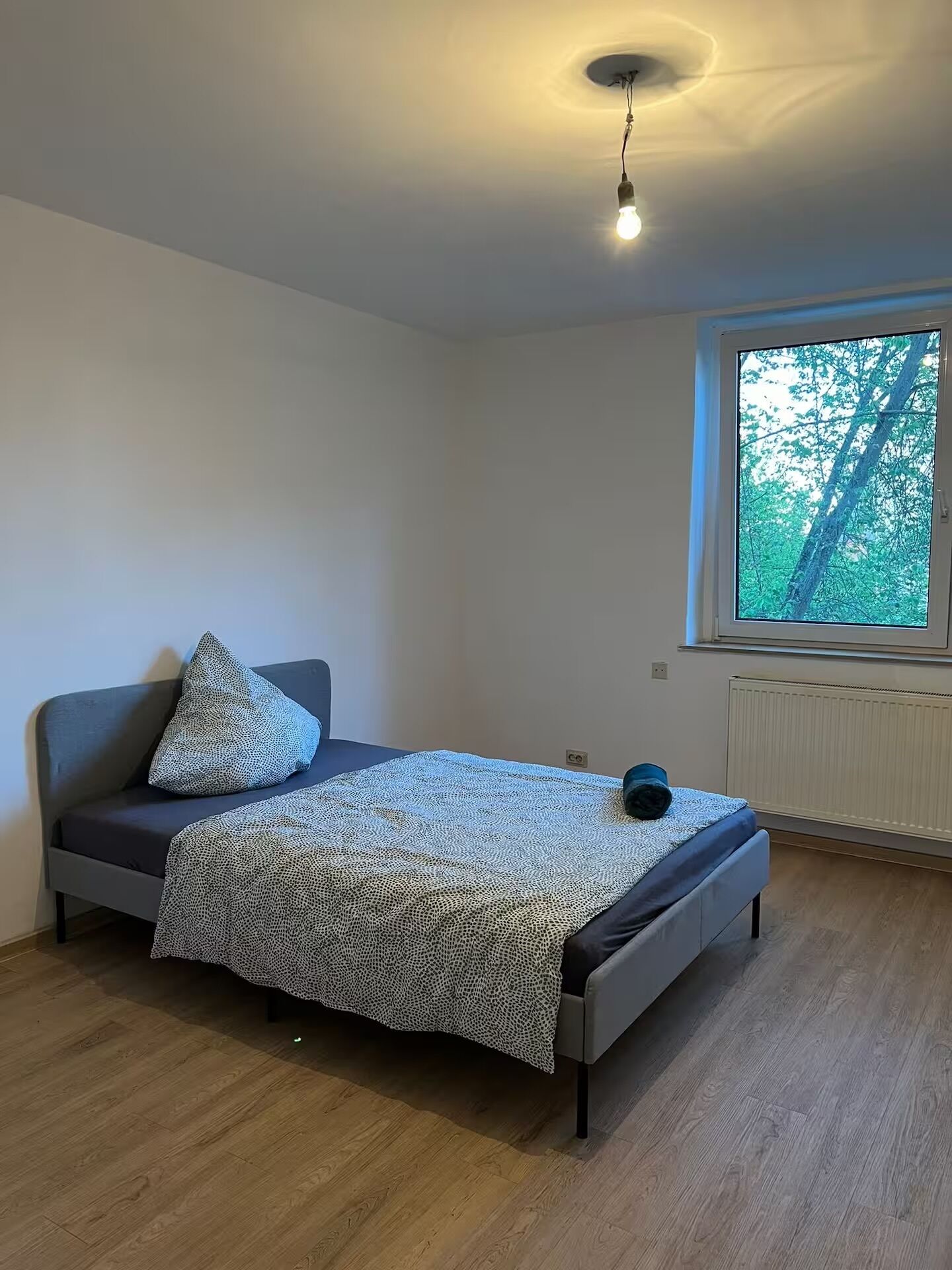 3 chambres, fer et planche à repasser, Wi-Fi, draps fournis