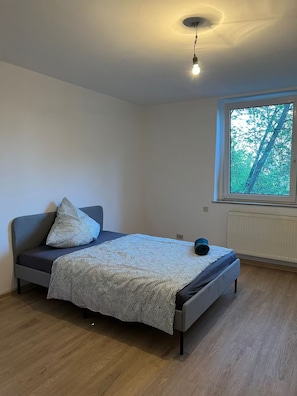 3 Schlafzimmer, Bügeleisen/Bügelbrett, WLAN, Bettwäsche