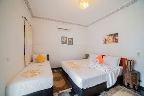 Laptop workspace, free WiFi